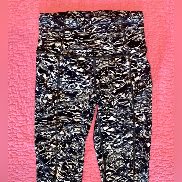 Lululemon Leggings - Picture 6 of 11
